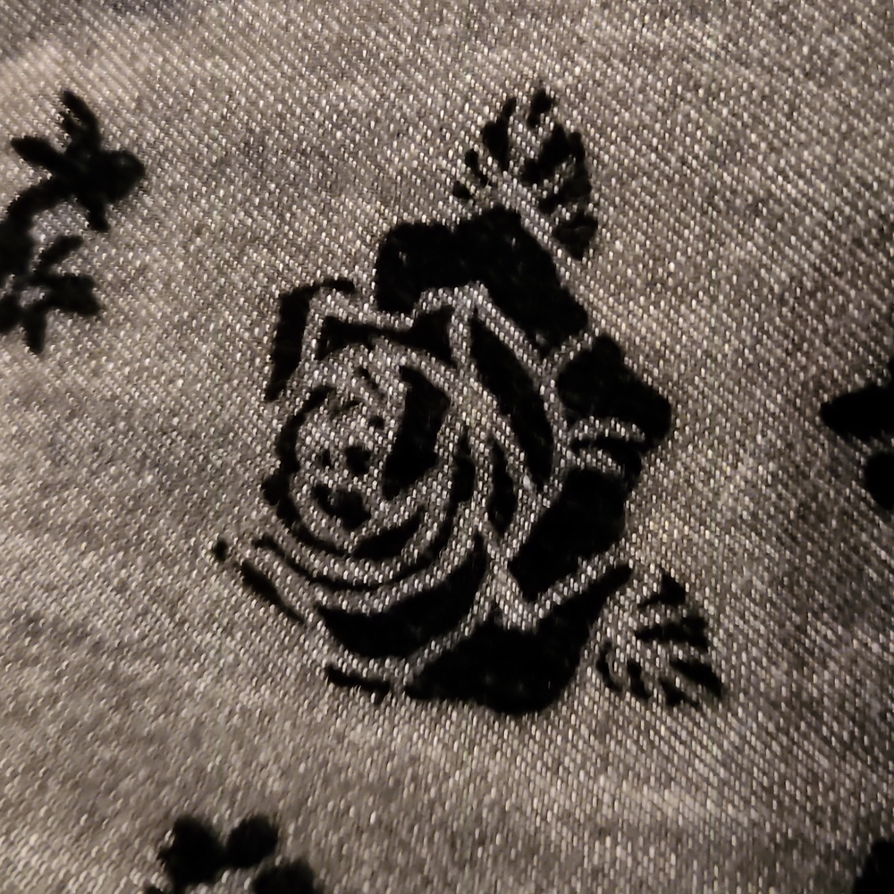 Chico’s jeans size 1.5  velvet rose black print - Picture 4 of 11